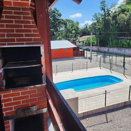 0001.06 - Maranduba - Apto - 2 Dormitorio - 8 Pessoas - 2 Quadras Do Mar - Piscina - Wi-Fi Ubatuba Buitenkant foto