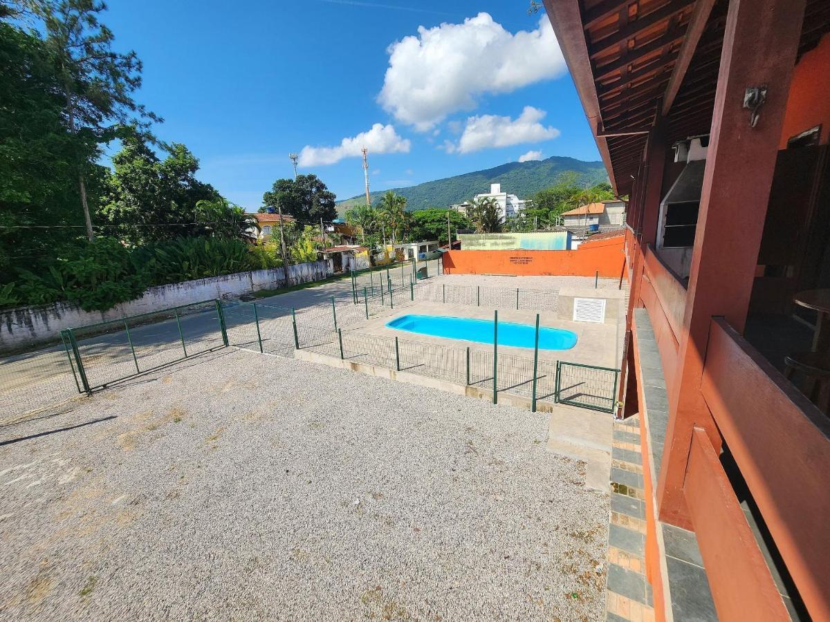 0001.06 - Maranduba - Apto - 2 Dormitorio - 8 Pessoas - 2 Quadras Do Mar - Piscina - Wi-Fi Ubatuba Buitenkant foto